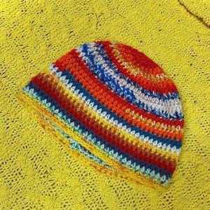 cute little beanie, hand knit !🧶🌻